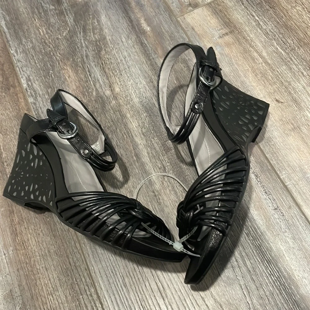 Umberto Raffini black leather wedge sandals EU 40